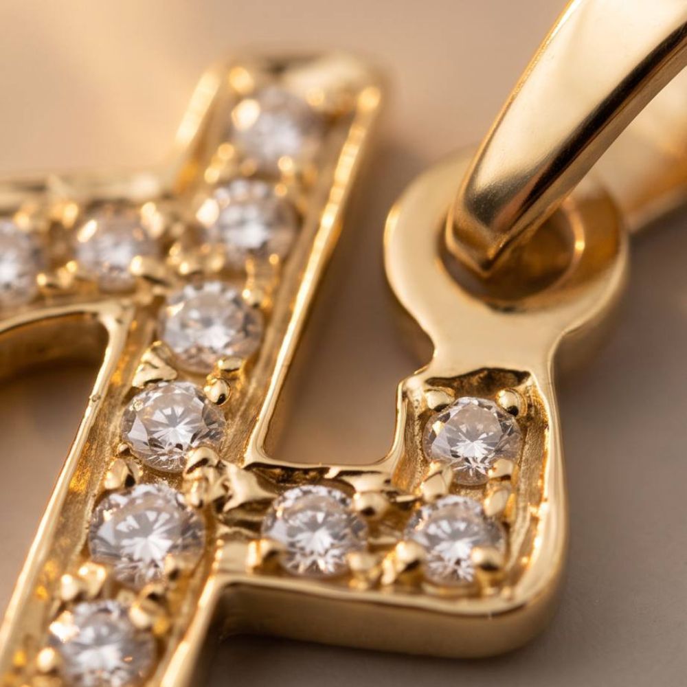 14K Gold Hebrew Letter Pendant with 0.12 CT Diamonds