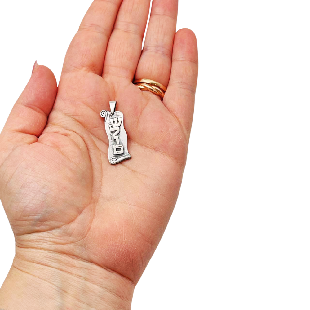 Sterling Silver Hebrew Name Necklace – Custom Scroll Design | Handmade in Israel