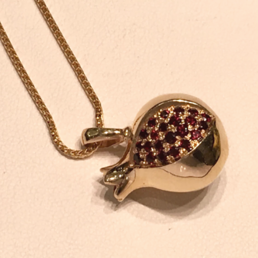 Garnet Pomegranate Pendant in 14k Yellow Gold