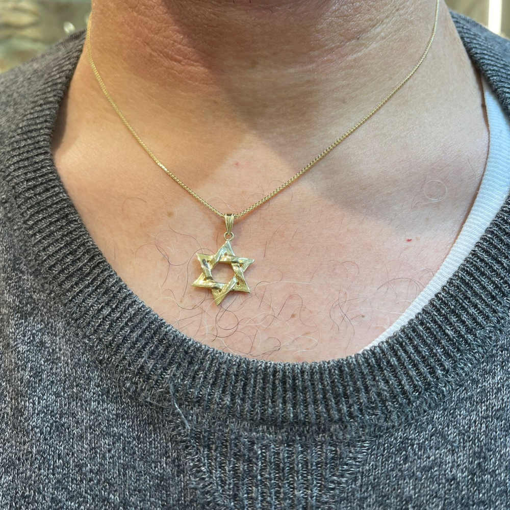 Shiny Gold Intertwined Star of David Pendant
