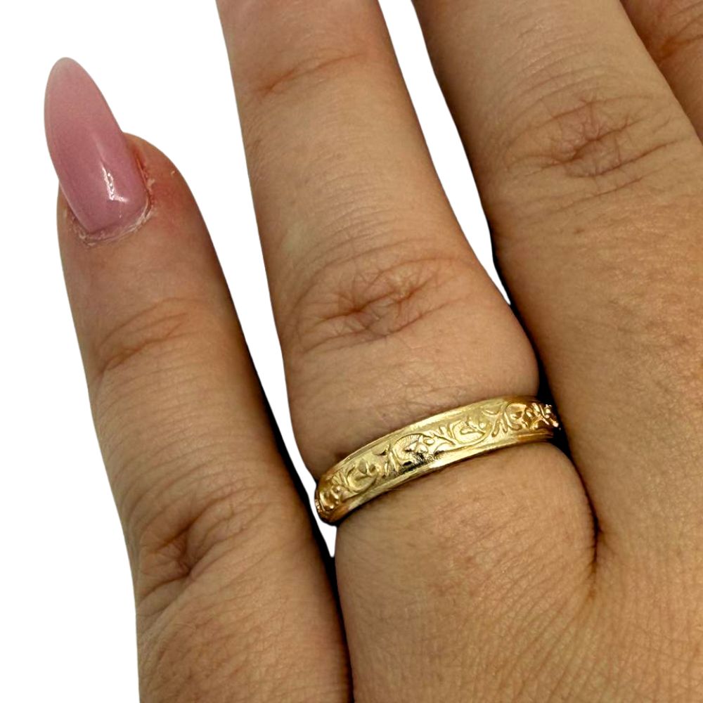 14K Yellow Gold Floral Engraved Wedding Band