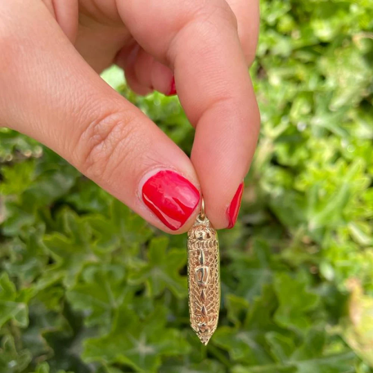 14k Yellow Gold Filigree Shin Mezuzah Pendant