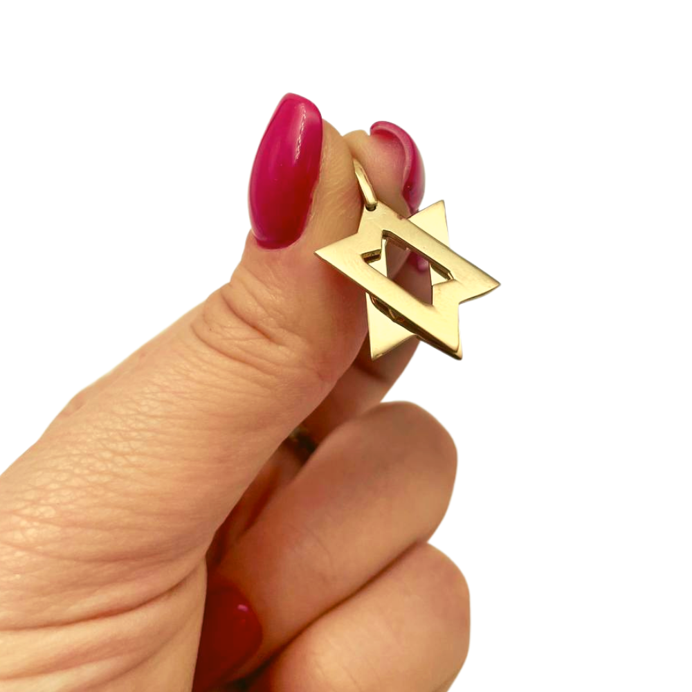 Star of David Moveable Pendant in 14K Gold - Large