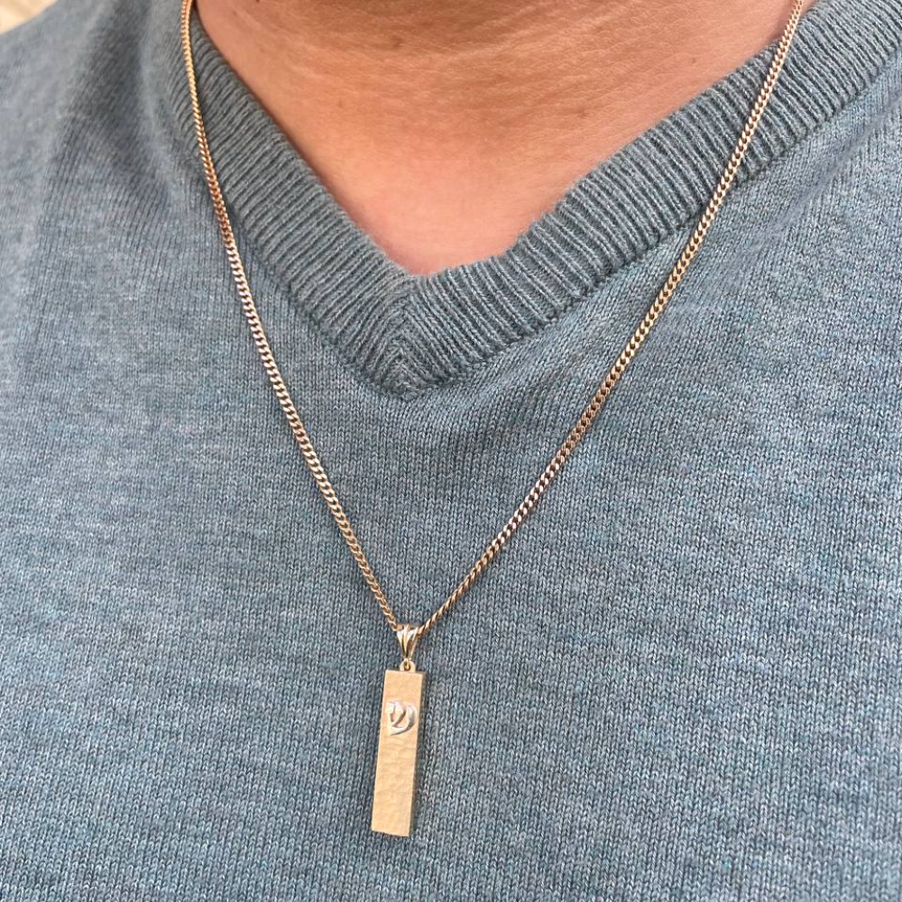 Mezuzah Pendant with Shin in 14K Gold