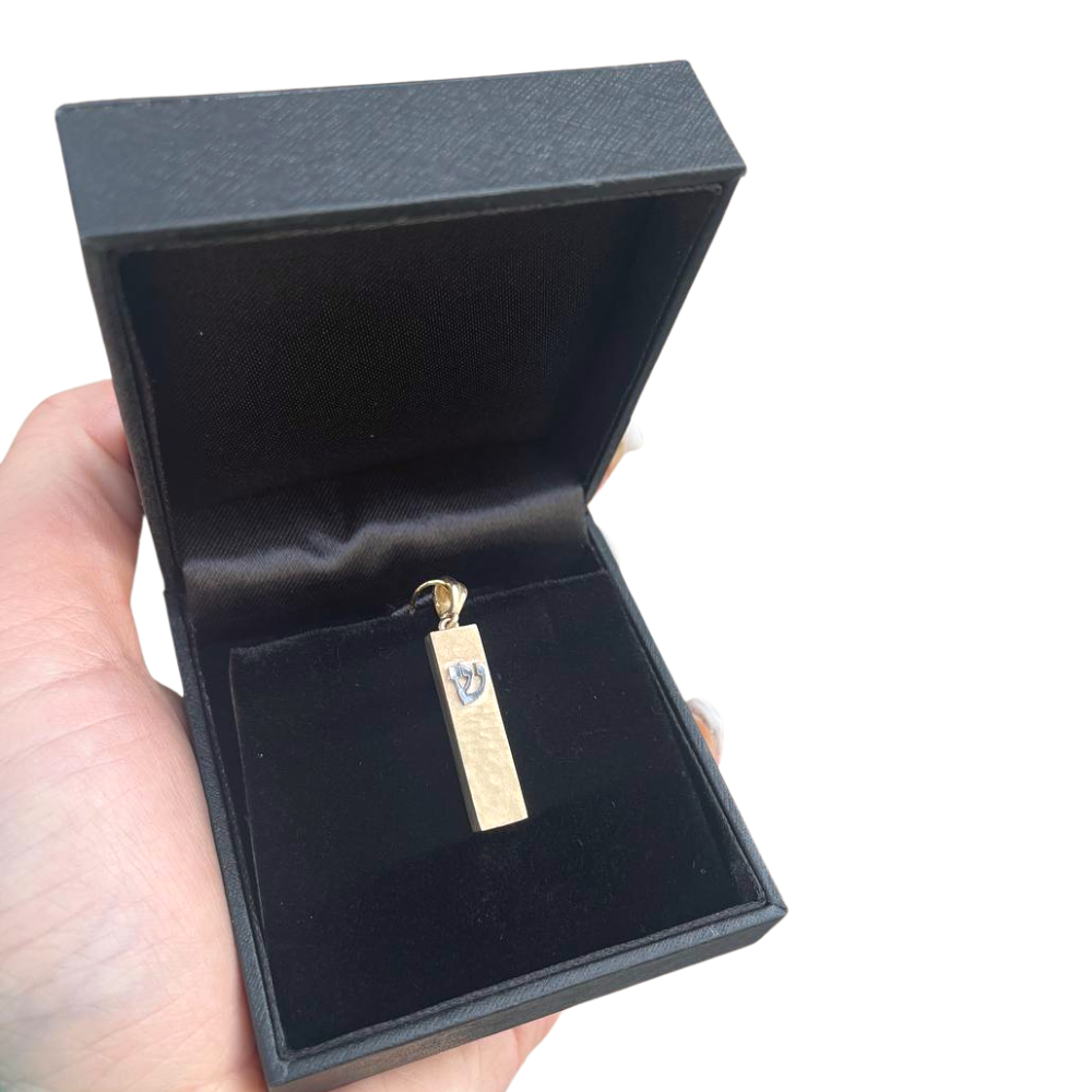 Mezuzah Pendant with Shin in 14K Gold