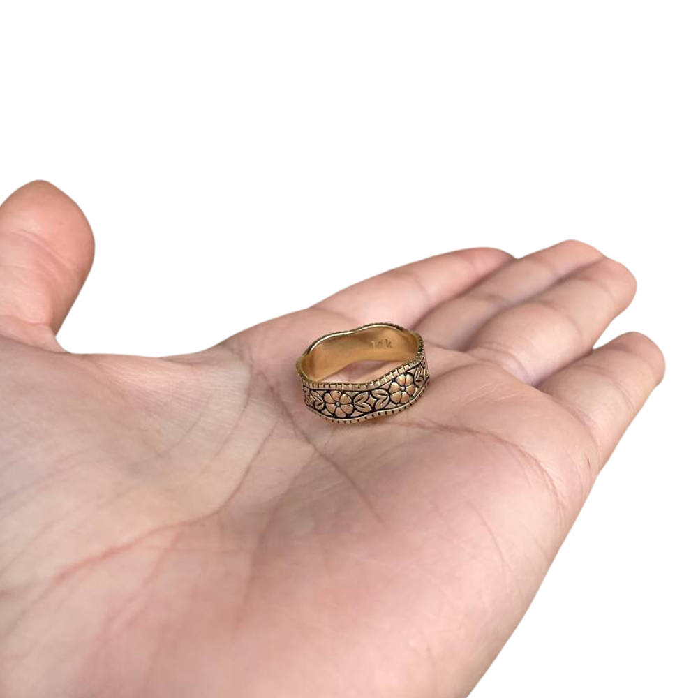 Antique Style Rose Pattern Ring in 14K Gold