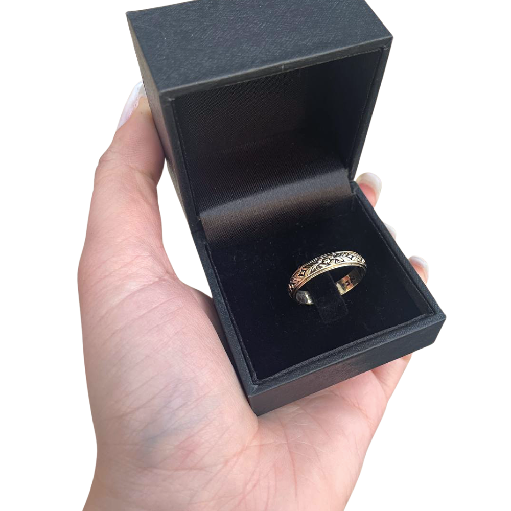 Vintage Style Floral Wedding Band in 14K Gold