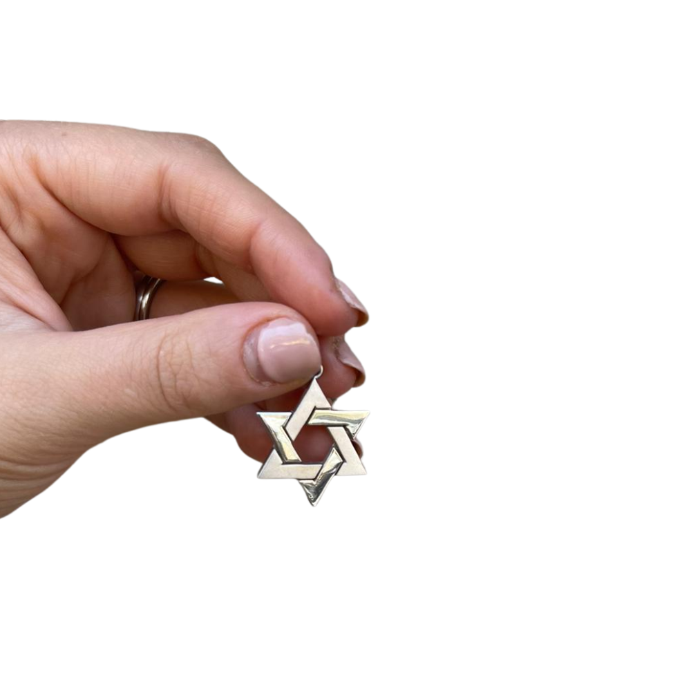 Interwoven Star of David Pendant in 14K Gold