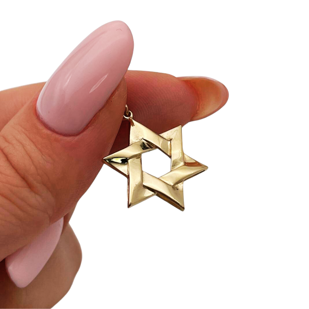 Star of David Pendant in 14K Gold Interwoven Wavy Style - 19mm