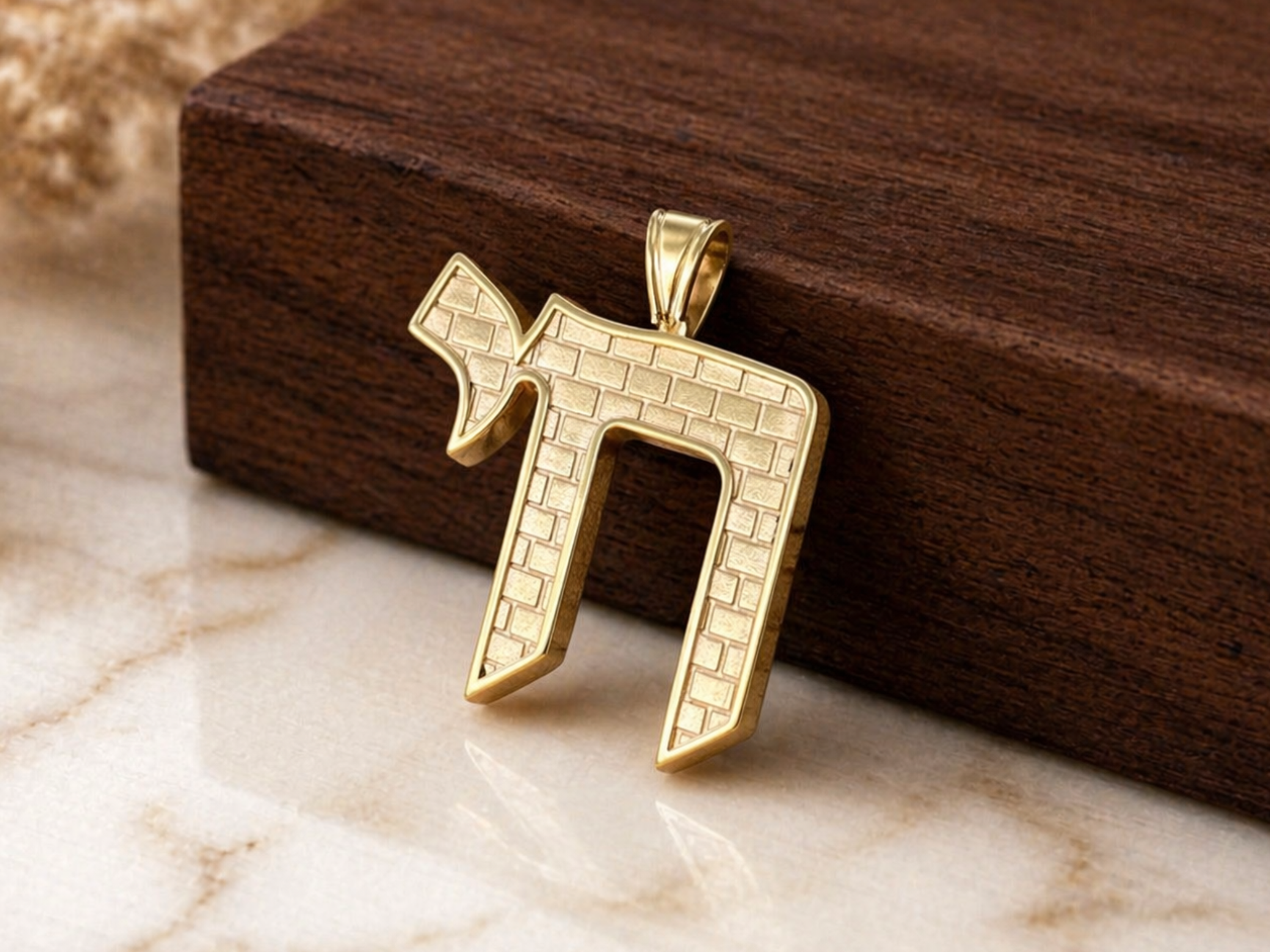 Men's Chai Pendant with Western Wall in 14K Yellow Gold