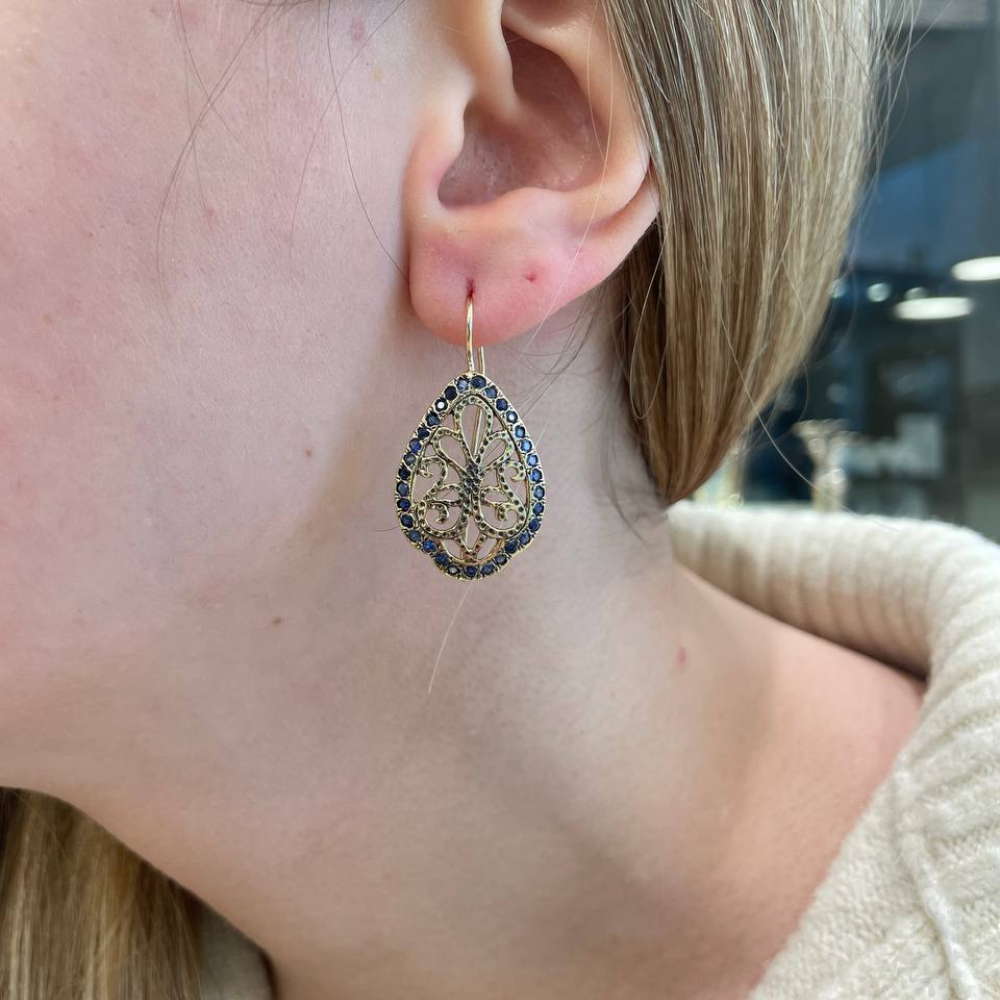 Vintage Style Blue Sapphire Earrings in 14K Gold