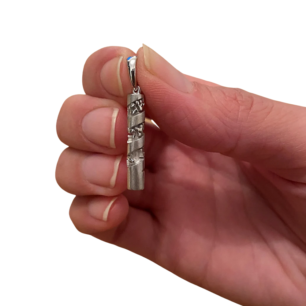 Mezuzah Pendant with Shema Yisrael in 14K Gold