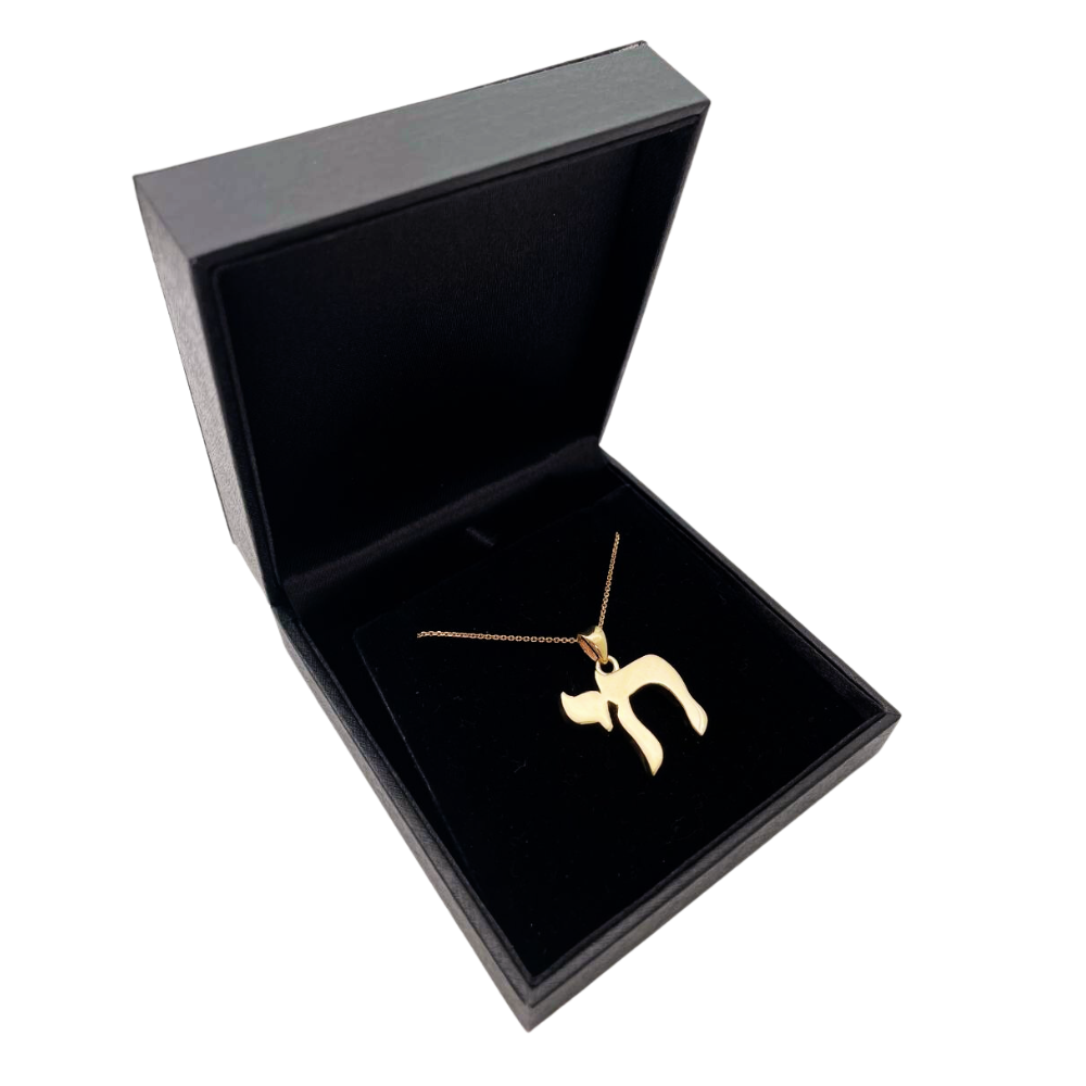 Chai Pendant in 14K Gold / Necklace Charm