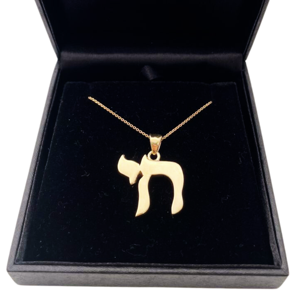 Chai Pendant in 14K Gold / Necklace Charm