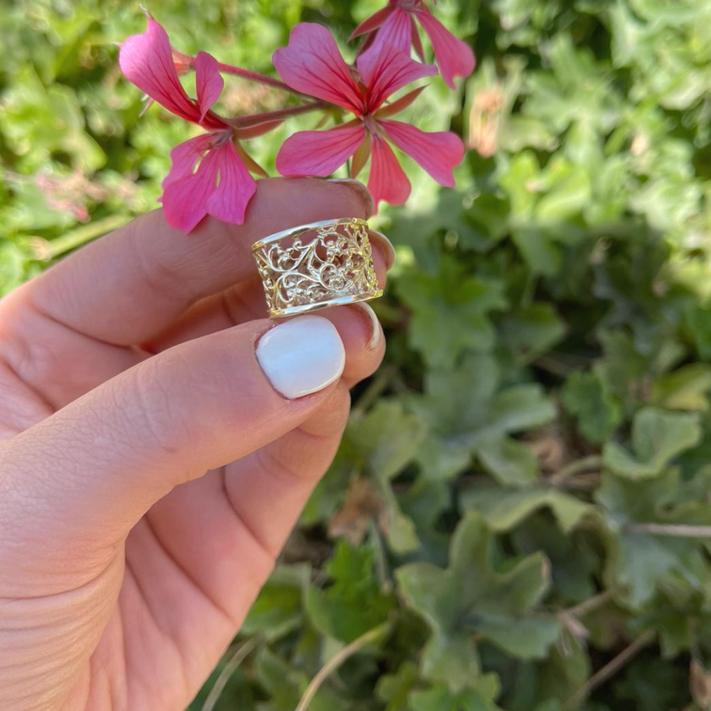 14k Yellow Gold Wide Filigree Ring