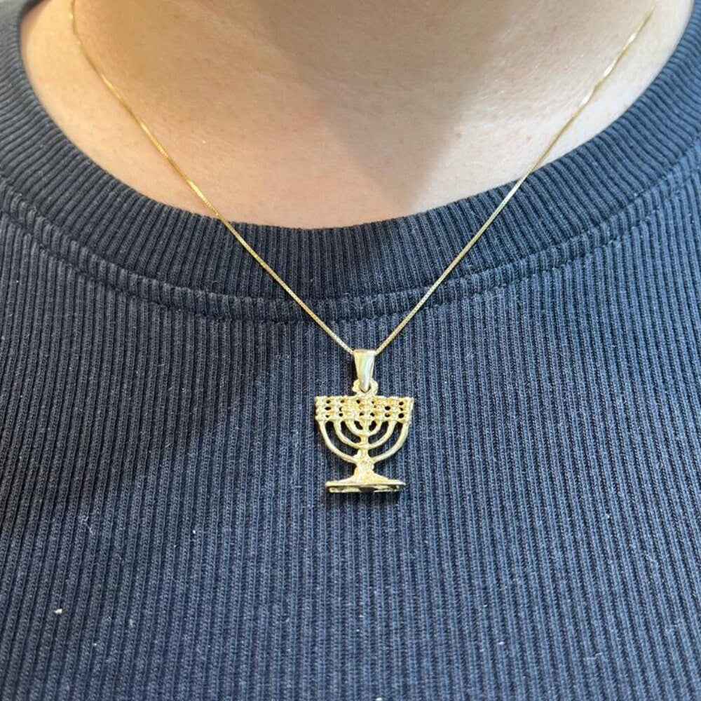 Menorah Pendant in 14k Gold