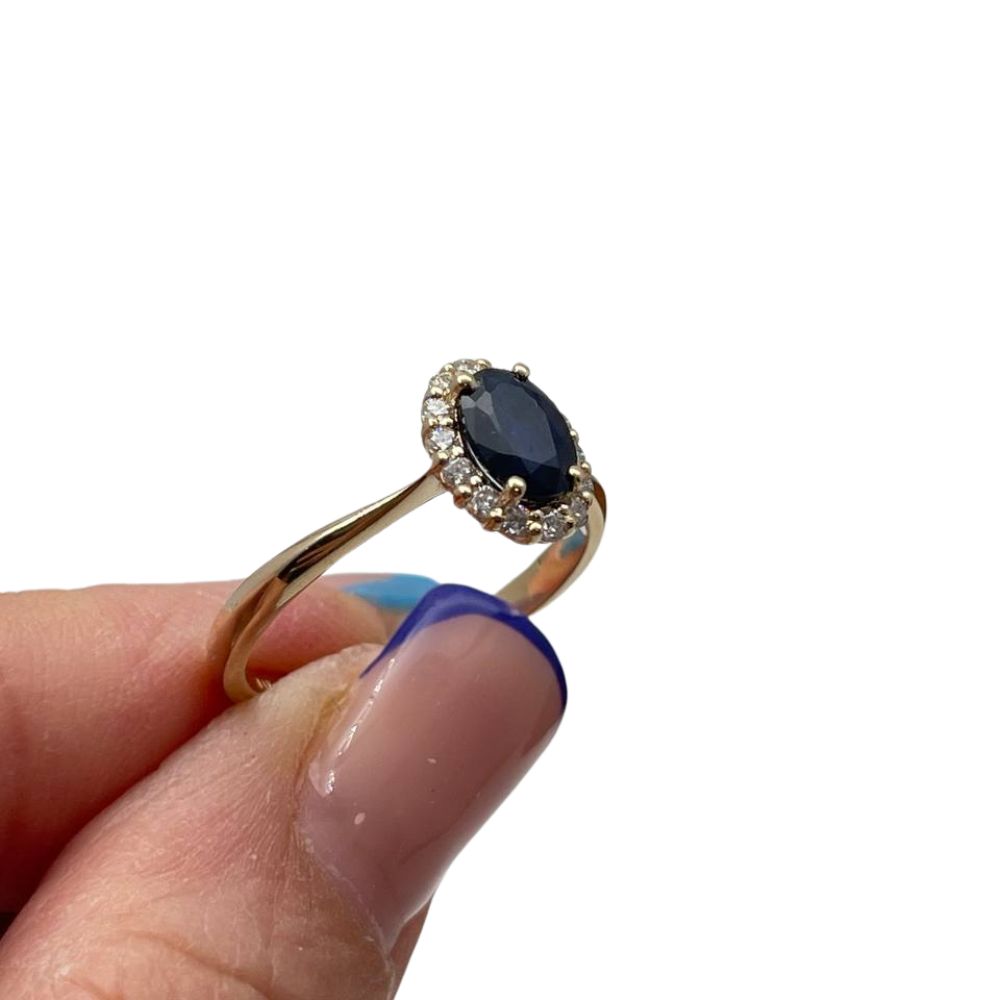 Sapphire & Diamond Halo Ring in 14k Yellow Gold