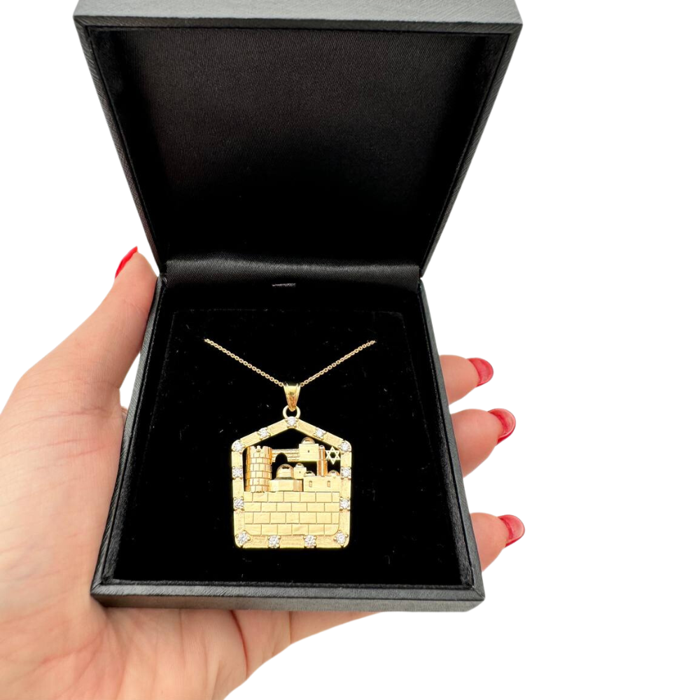 Jerusalem Skyline Western Wall Pendant in 18K Gold with Diamonds