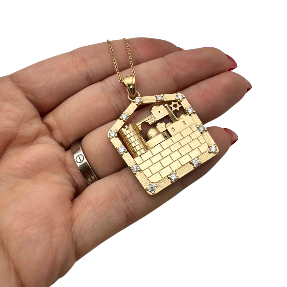 Jerusalem Skyline Western Wall Pendant in 18K Gold with Diamonds