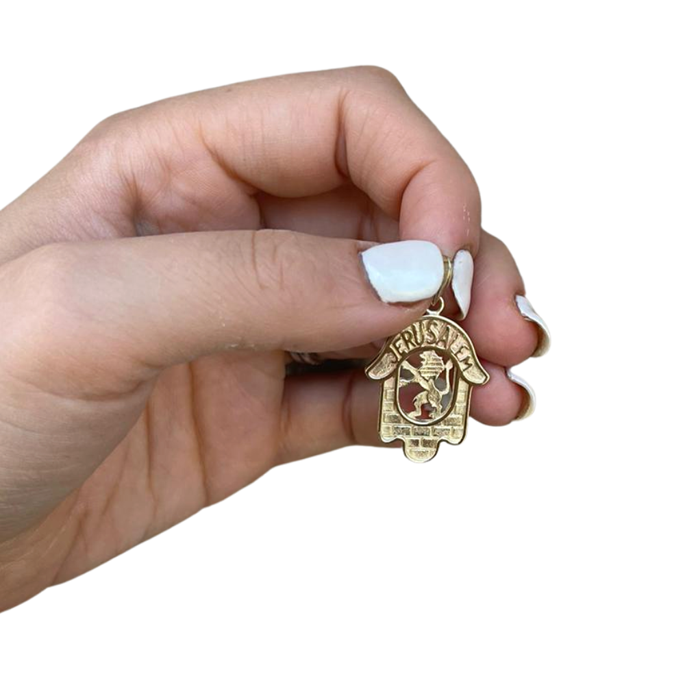 Hamsa Pendant in 14k Gold with Jerusalem, Lion and the Kotel