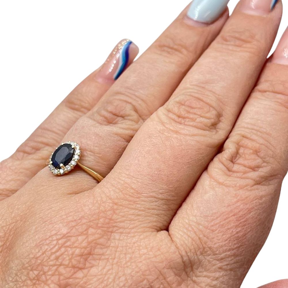 Sapphire & Diamond Halo Ring in 14k Yellow Gold
