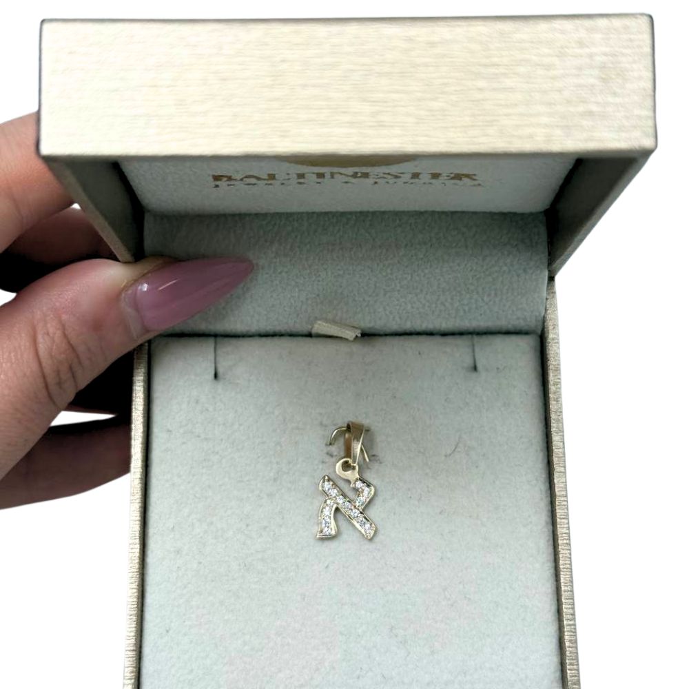 14K Gold Hebrew Letter Pendant with 0.12 CT Diamonds