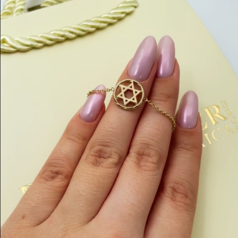 Star of David Chain Bracelet in 14K Gold