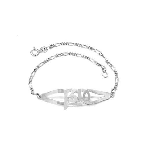 Wavy Bordered Silver Hebrew Name Bracelet