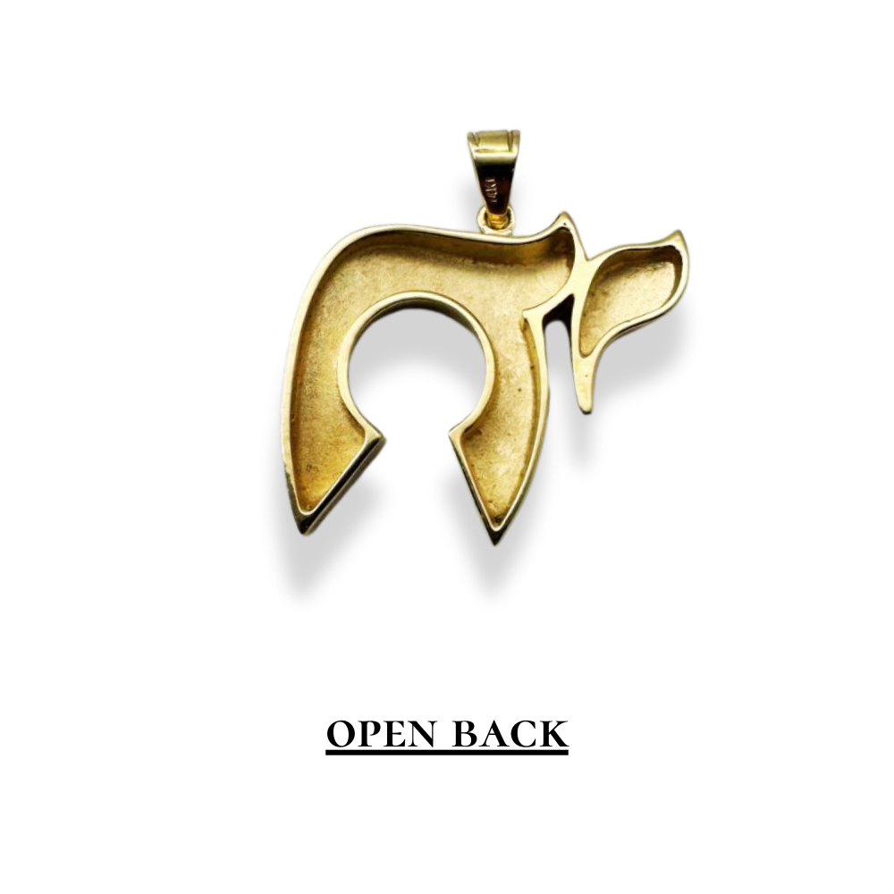 Heavyweight Chai Pendant in 14K Gold Hammered
