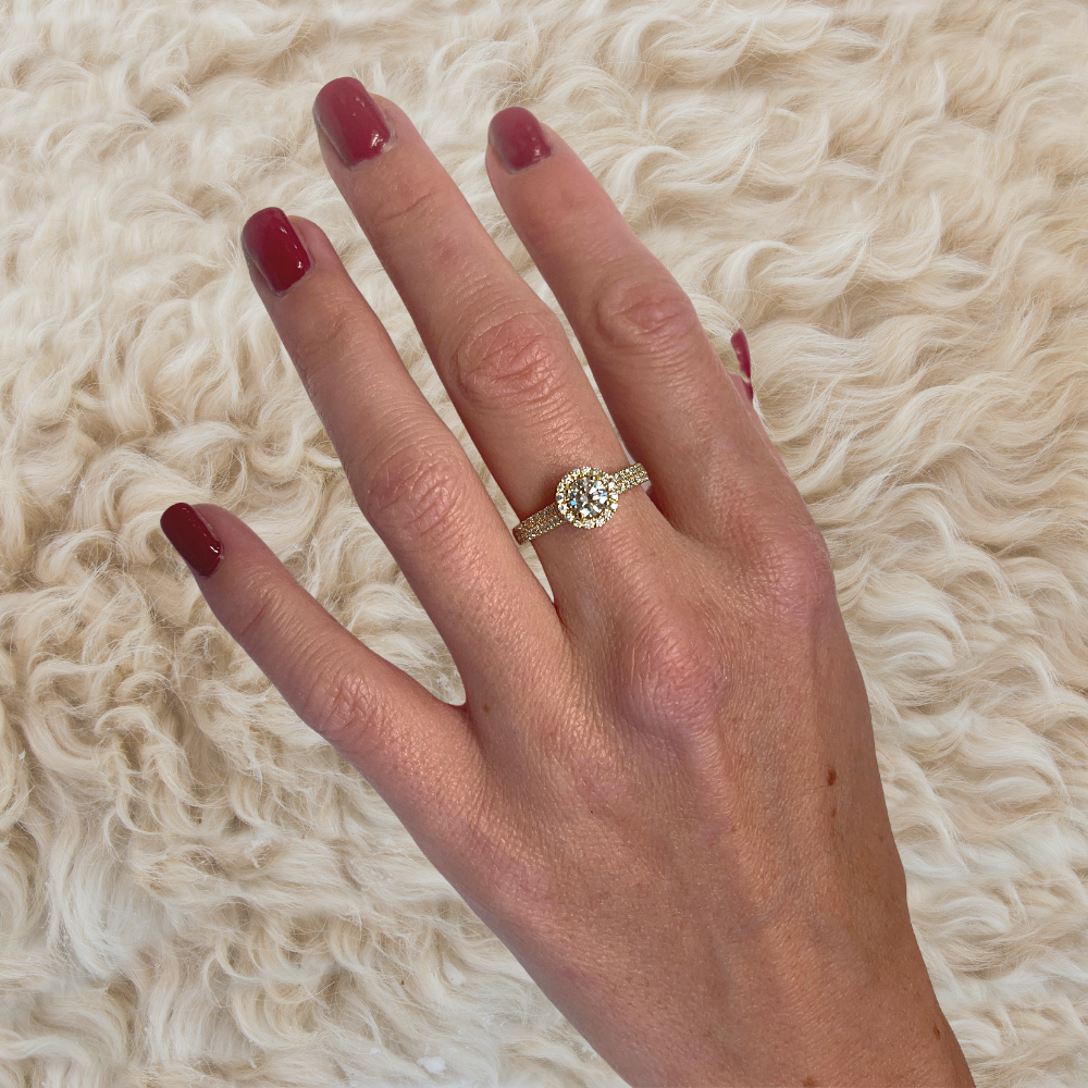 Diamond Halo Ring in 14K Yellow Gold