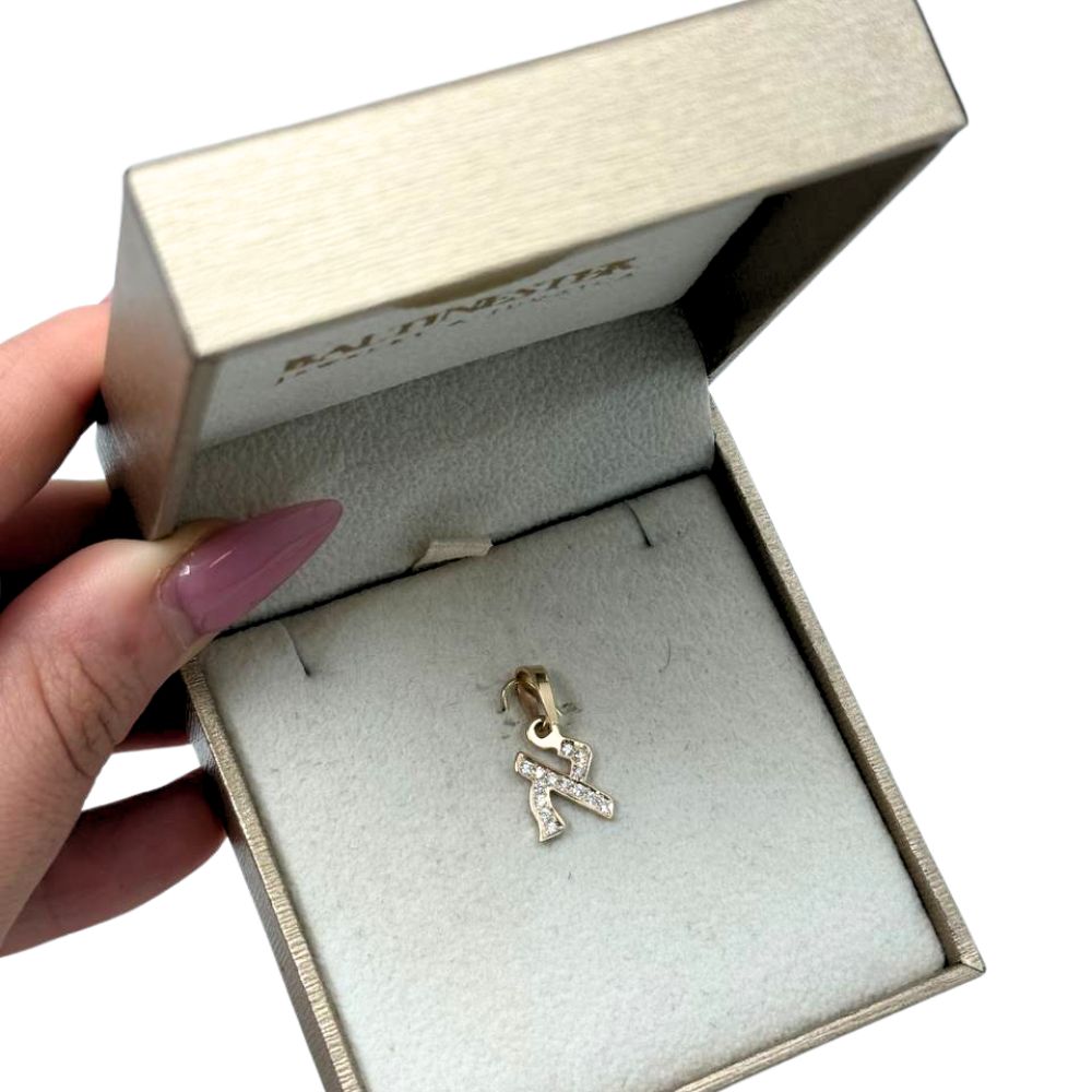 14K Gold Hebrew Letter Pendant with 0.12 CT Diamonds