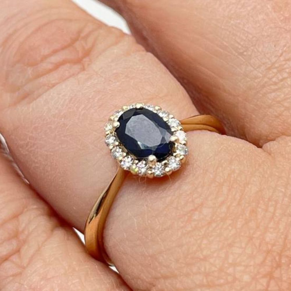 Sapphire & Diamond Halo Ring in 14k Yellow Gold