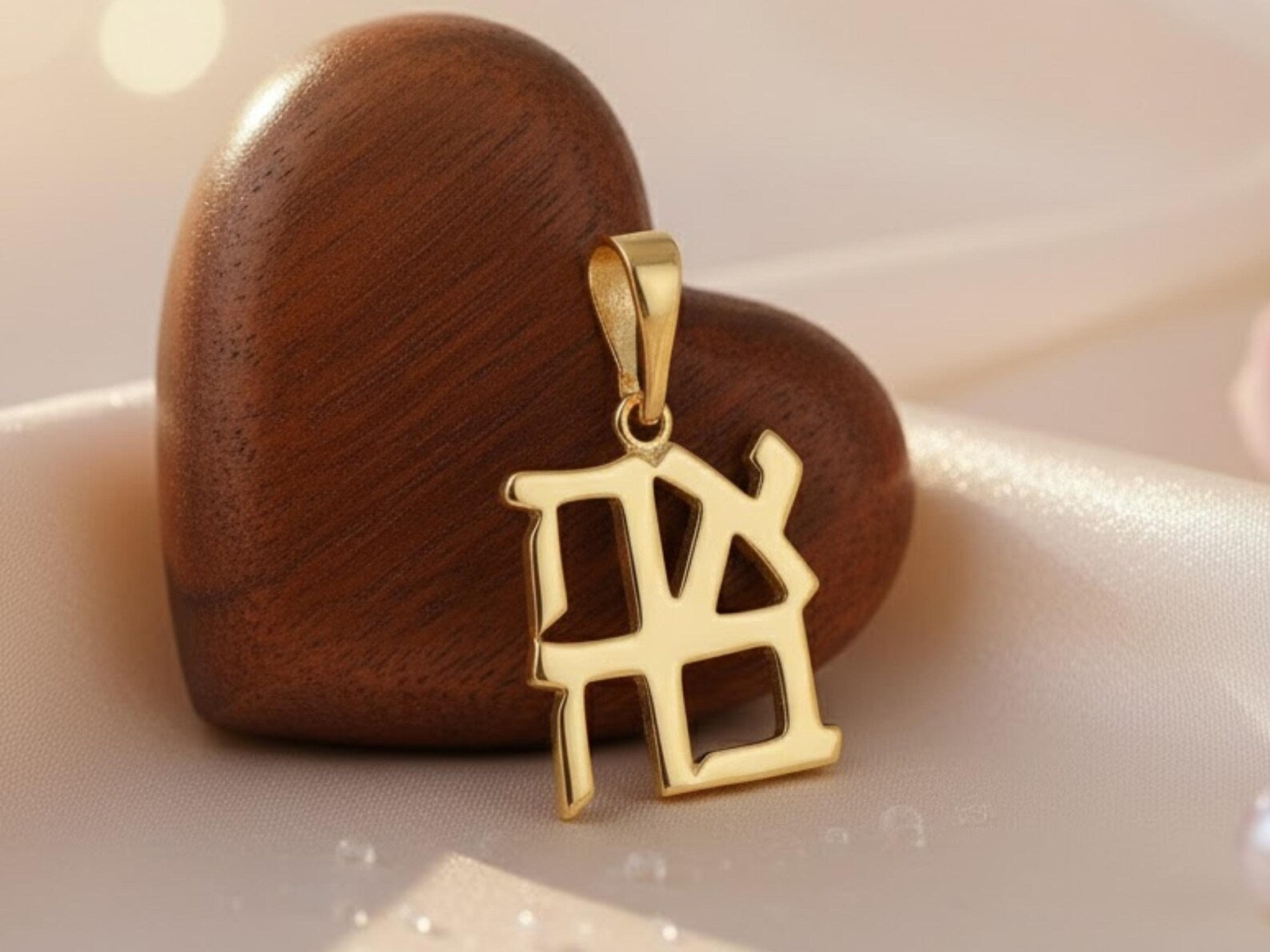 14k Gold Ahava Love Pendant