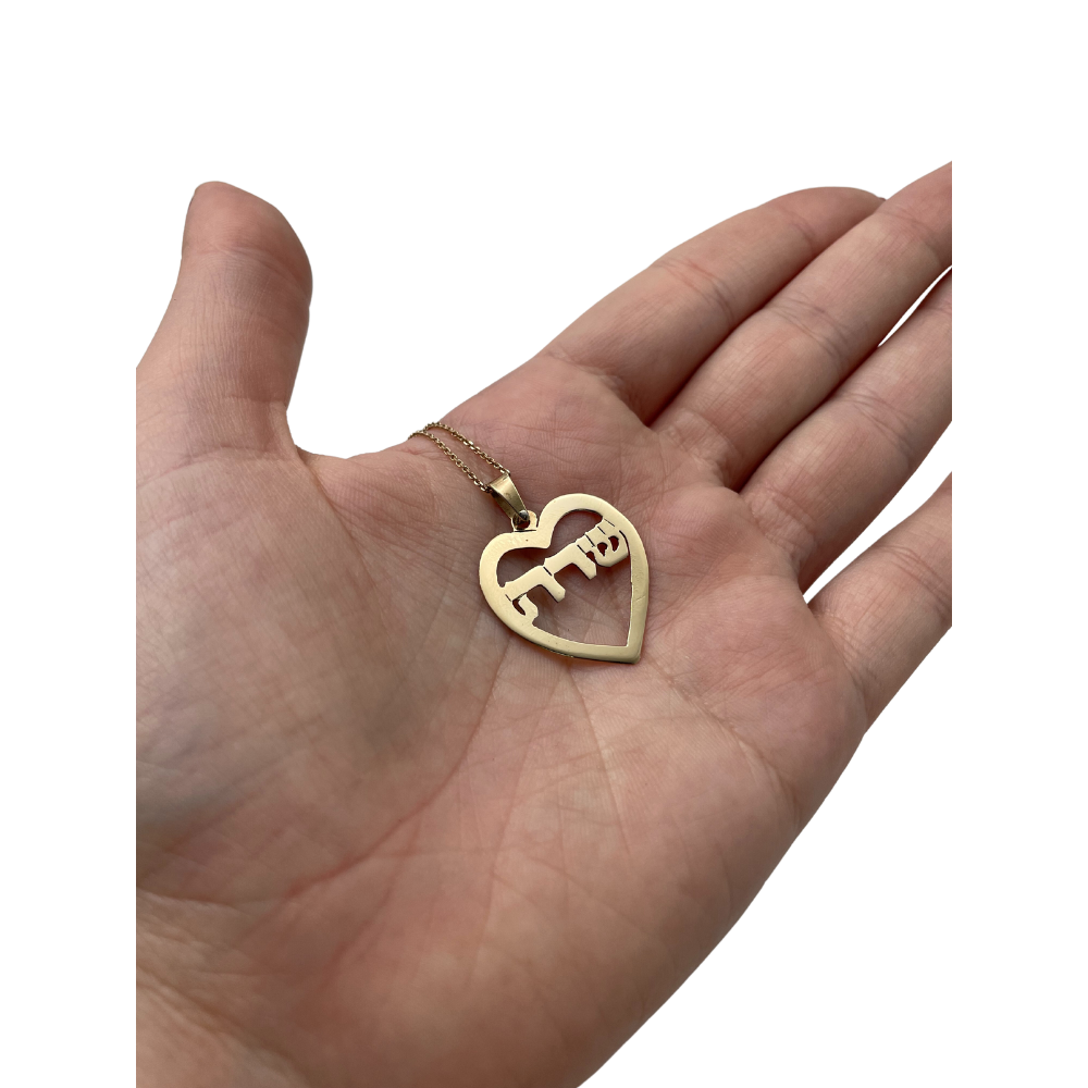 14k Gold Heart Cutout Hebrew Name Pendant