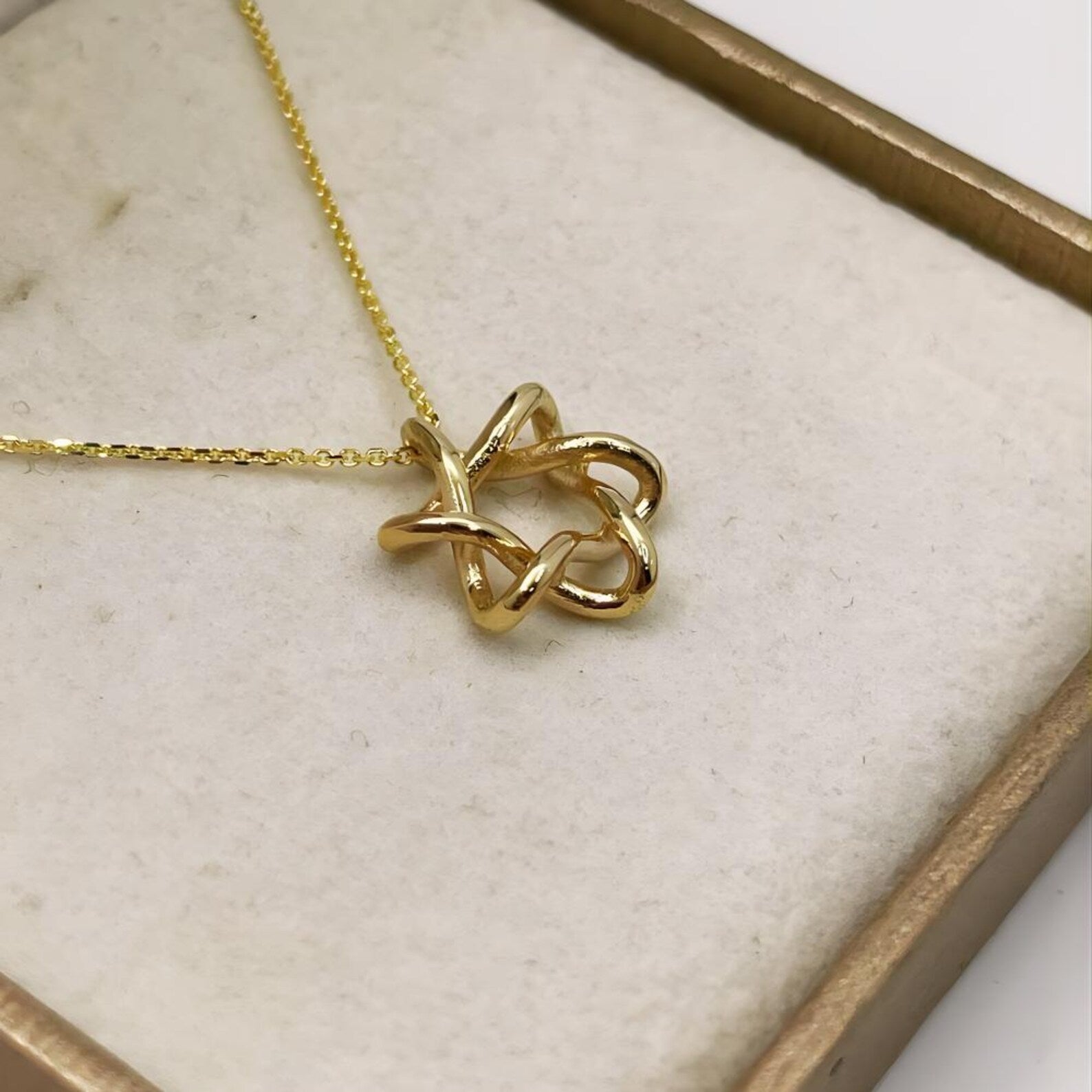 14K Solid Gold Interwoven Star of David Necklace