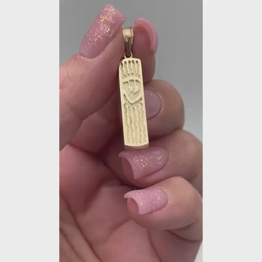 Load video: 14k Gold Florentine Wavy Mezuzah Pendant