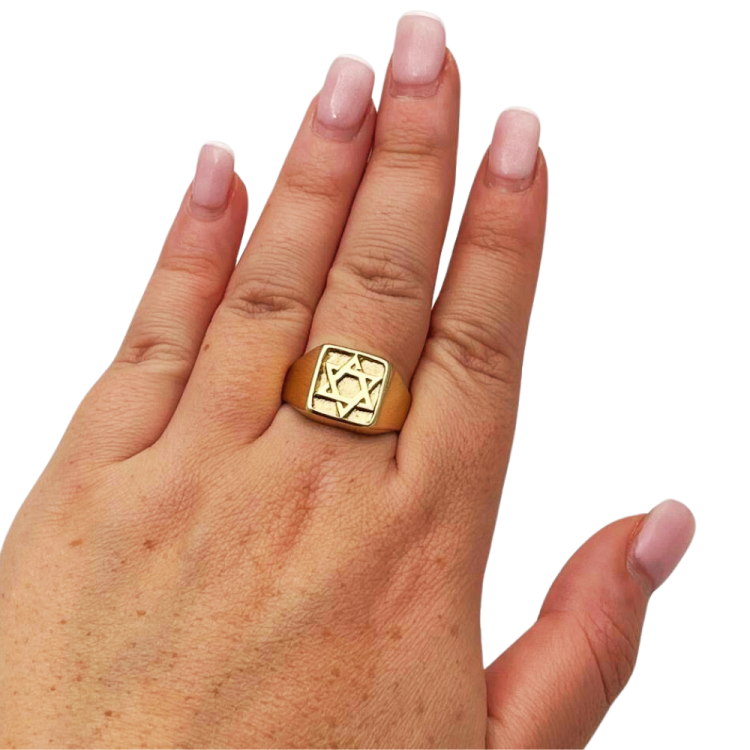 Star of David Signet Ring in 14k Gold