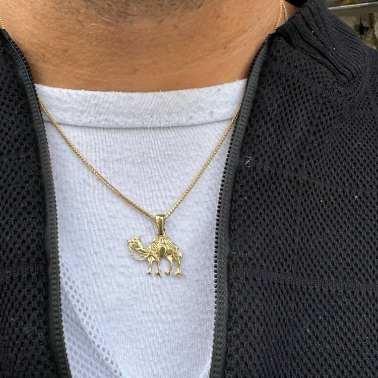 Camel Pendant in 14k Gold