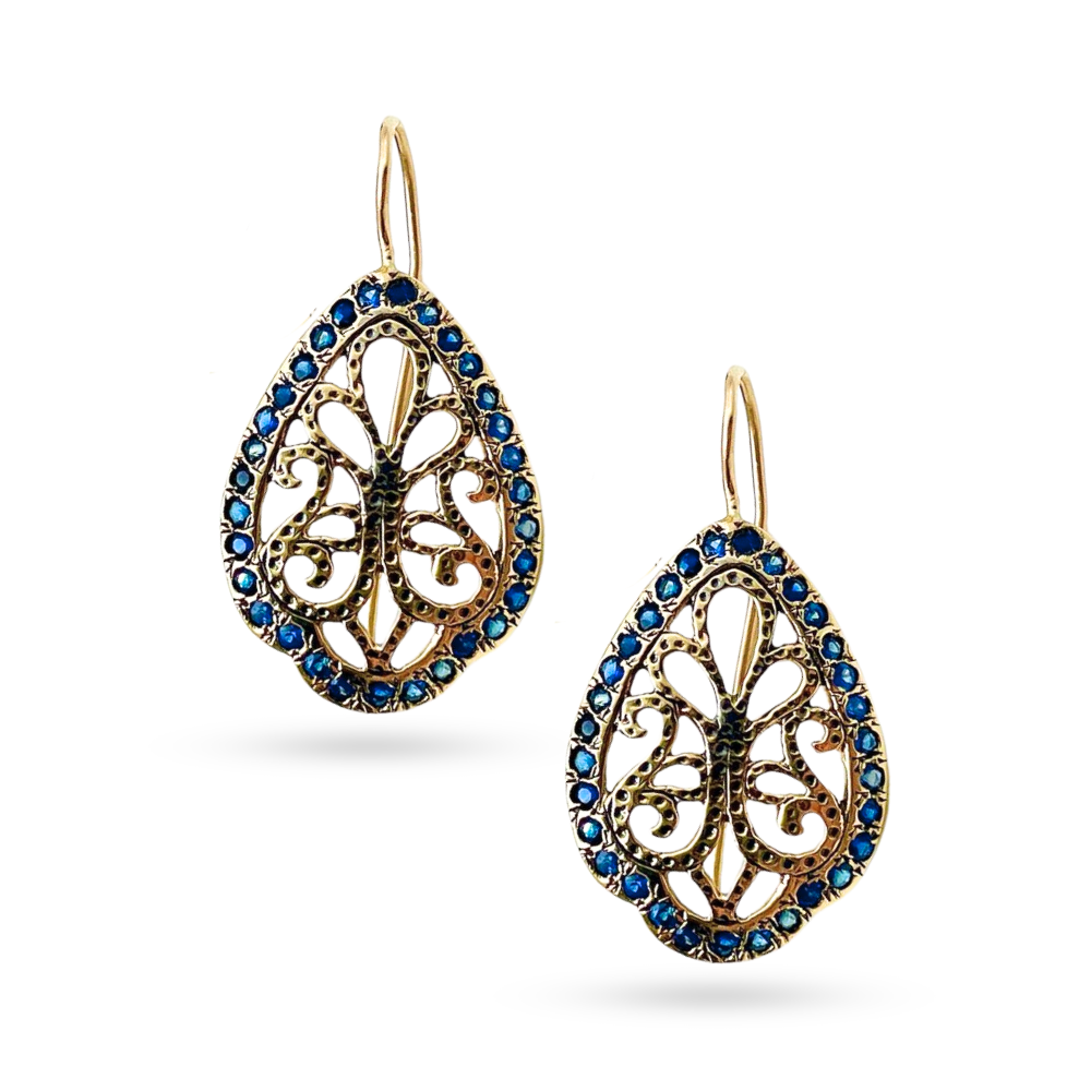 Vintage Style Blue Sapphire Earrings in 14K Gold